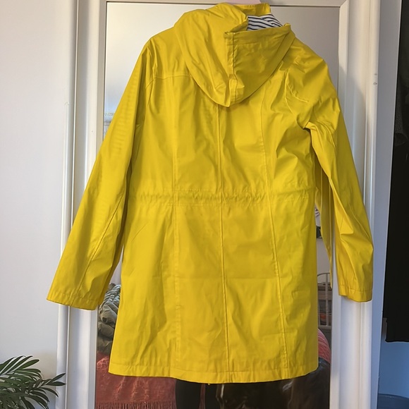 Cute yellow rain jacket - Picture 5 of 5